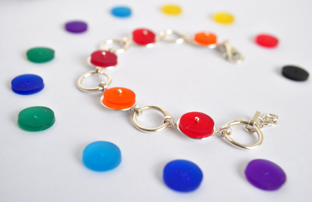 Image décrivant l'exposant : ROUGE METAL